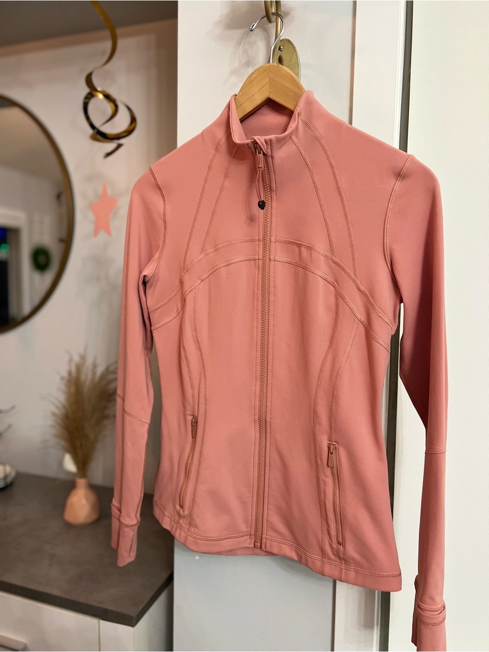 lululemon Define Jacket Luxtreme in Pink Size 8